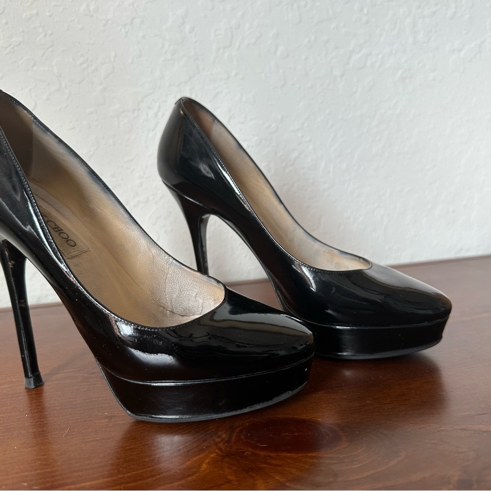 Jimmy Choo Black Pantent Leather Shiny Pumps